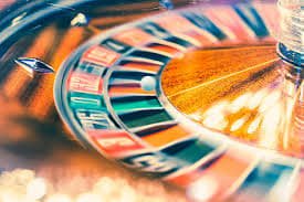 Danh sách các môn thể thao cá cược tại fabet88 gồm bóng đá, cầu lông, esports